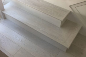 white-hardwood-floor-591